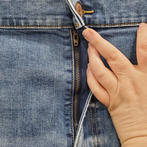 True Nation by DXL Big & Tall Athletic Fit Destroyed 10" Denim Shorts 54 Waist - Picture 5 of 9